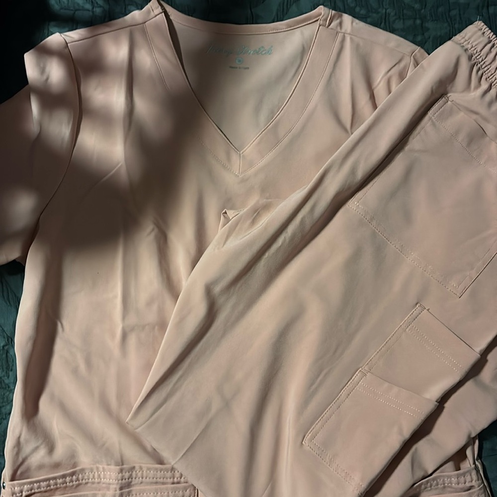 Easy stretch scrub set